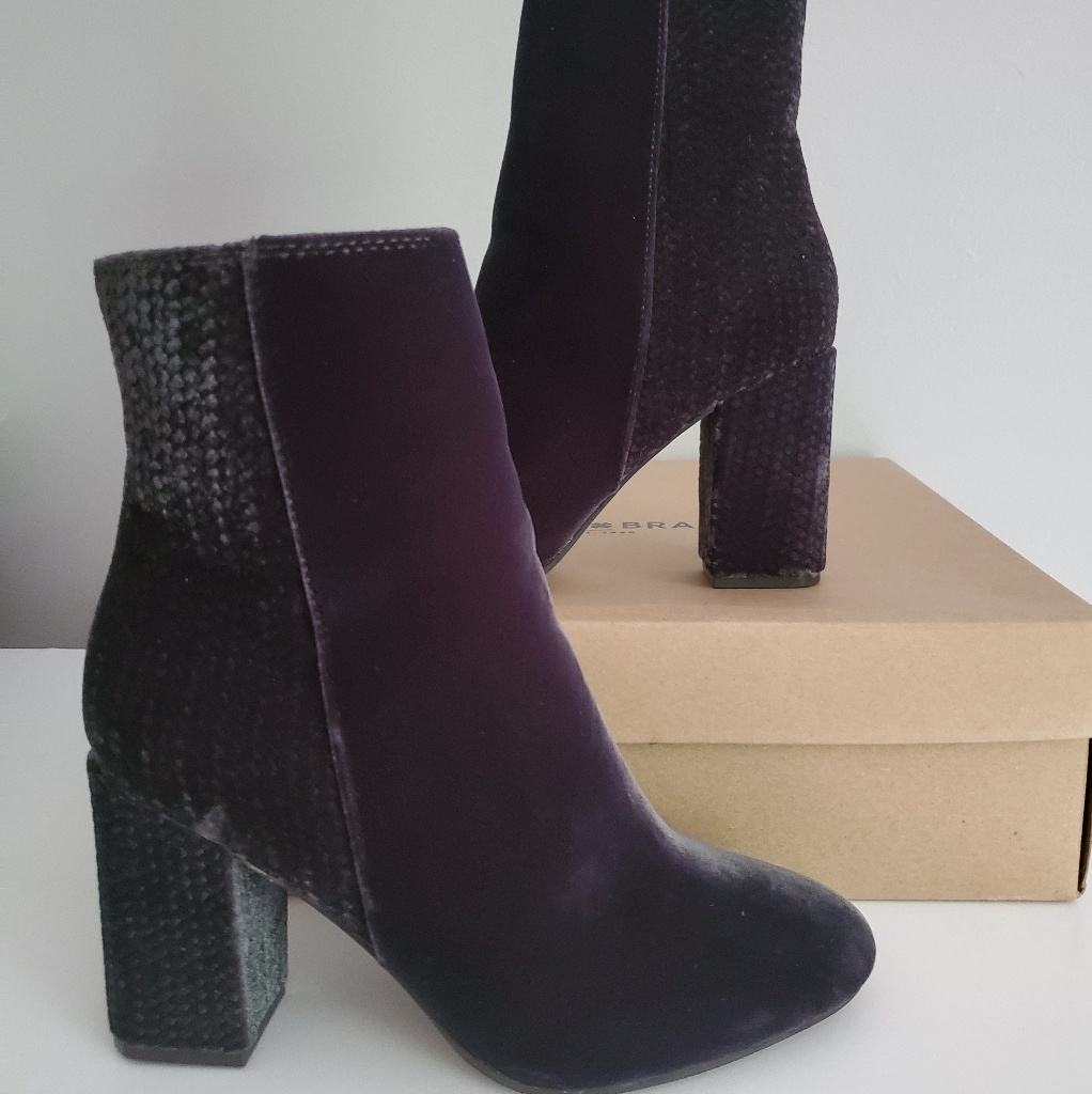 Lucky Brand Wesson Velvet Booties Nib